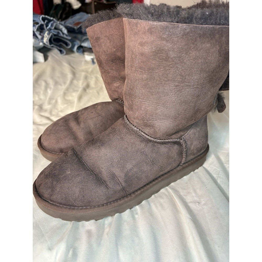 Ugg Bailey Bow Size 9